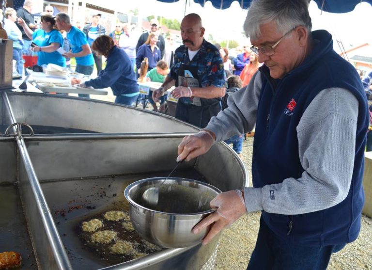 Long Beach Razor Clam Festival Long Beach Washington Razor Clam Festival